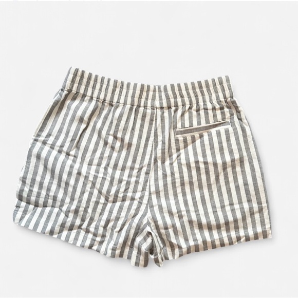 Marine Layer Elle Stretch Selvage Short in Shadow Stripe - Picture 4 of 5